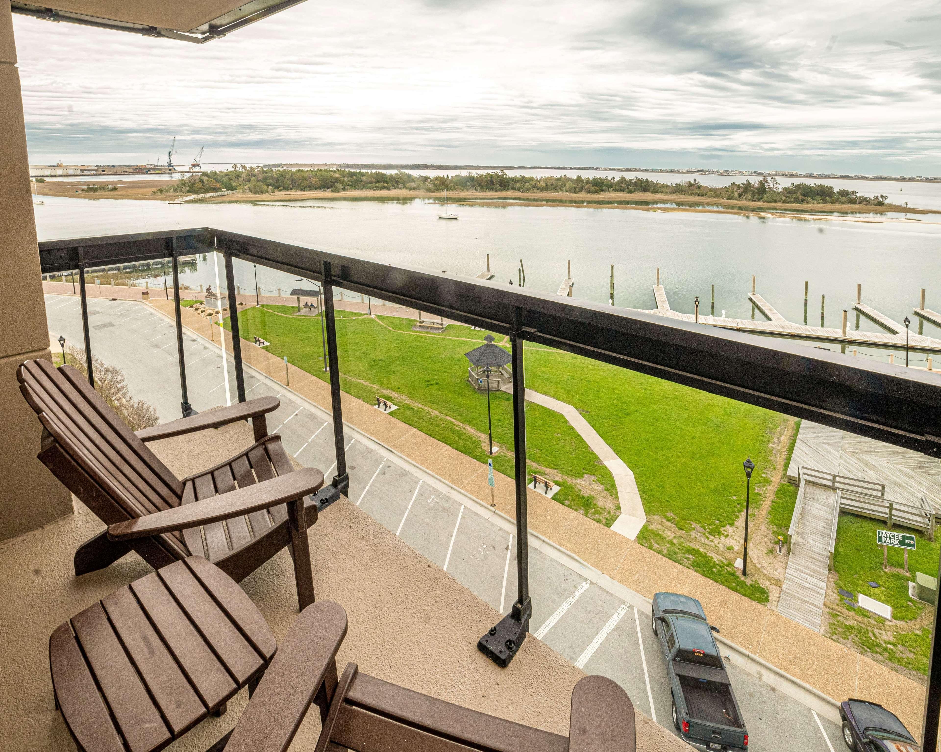 Bask Hotel at Big Rock Landing A Trademark Collection Hotel Morehead City Exteriör bild