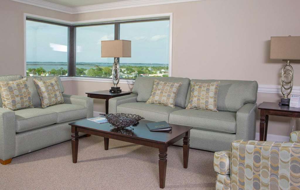 Bask Hotel at Big Rock Landing A Trademark Collection Hotel Morehead City Rum bild