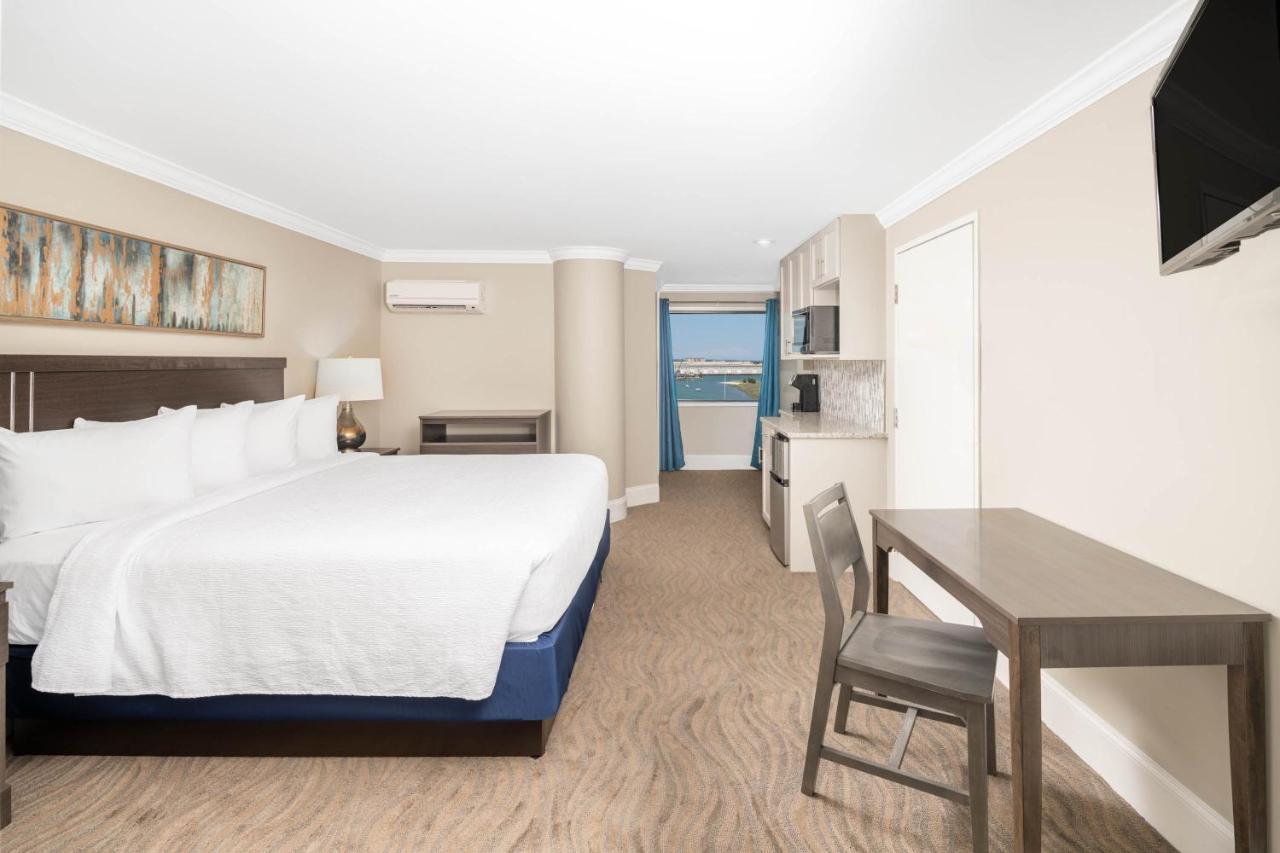 Bask Hotel at Big Rock Landing A Trademark Collection Hotel Morehead City Exteriör bild